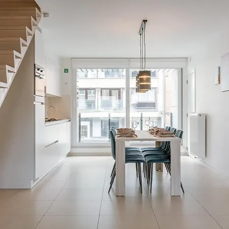 Huswell - Bright Duplexapartment * Остенде